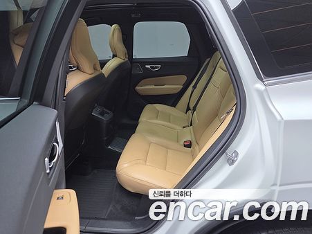 Volvo XC60 2021, фото 14