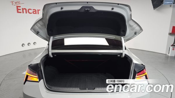Hyundai Elantra 2022, фото 19