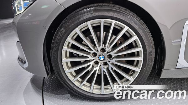 BMW 7 Series 2021, фото 5