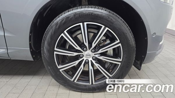 Volvo XC60 2020, фото 5