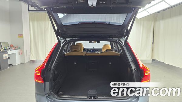 Volvo XC60 2020, фото 20