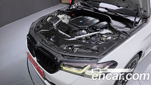 BMW 5 Series 2021, фото 6