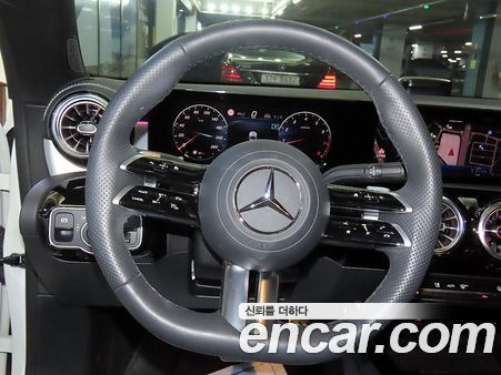 Mercedes-Benz CLA 2024, фото 9