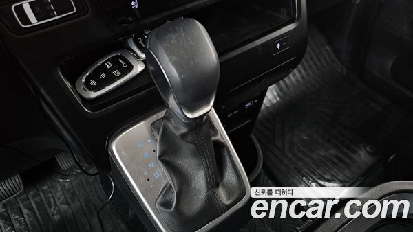 Hyundai Staria 2023, фото 9