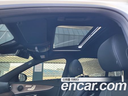 Mercedes-Benz E-Class 2022, фото 14