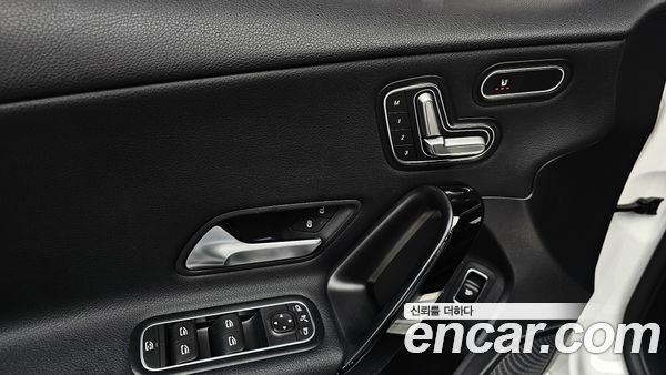 Mercedes-Benz A-Class 2020, фото 14
