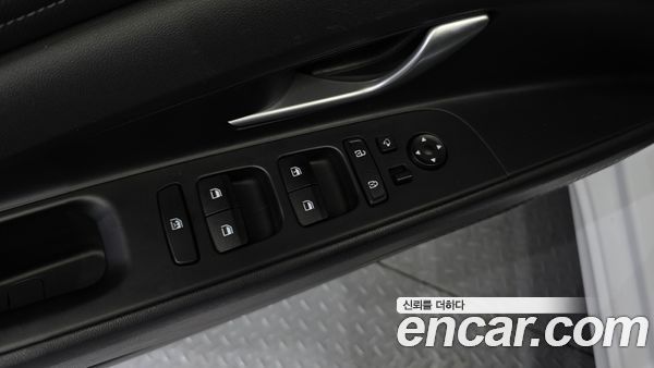 Hyundai Elantra 2023, фото 14