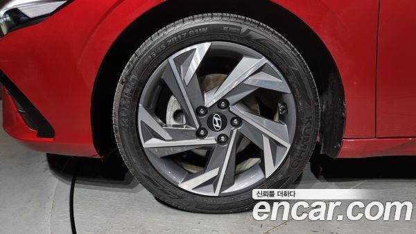 Hyundai Elantra 2024, фото 5