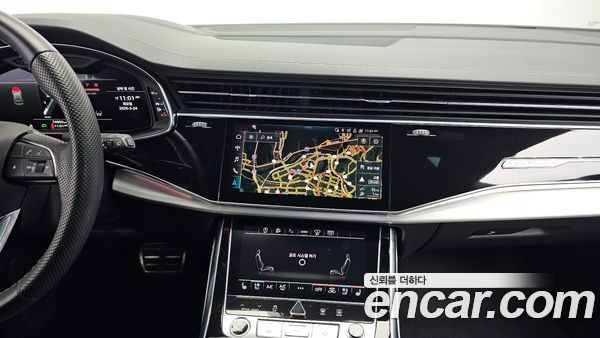 Audi Q8 2023, фото 14