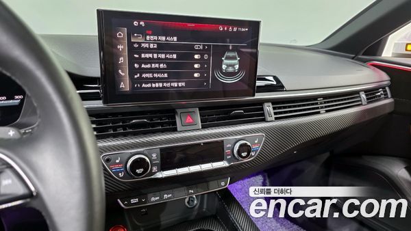 Audi A4 2022, фото 14