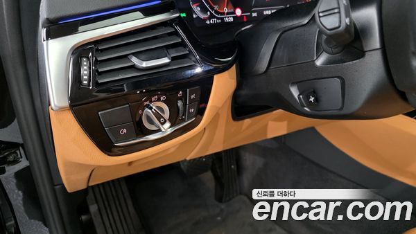 BMW 5 Series 2022, фото 14