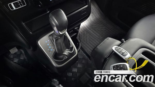 Hyundai Staria 2023, фото 9