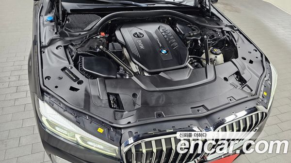 BMW 7 Series 2020, фото 6