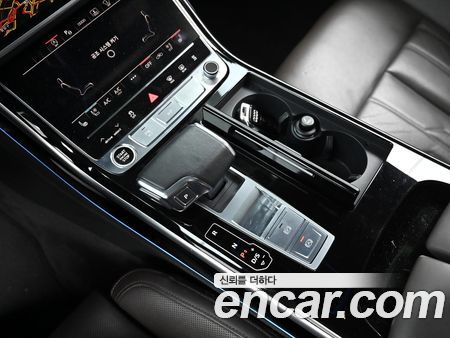 Audi A8 2021, фото 9