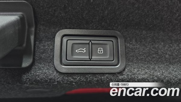 Audi A6 2020, фото 32