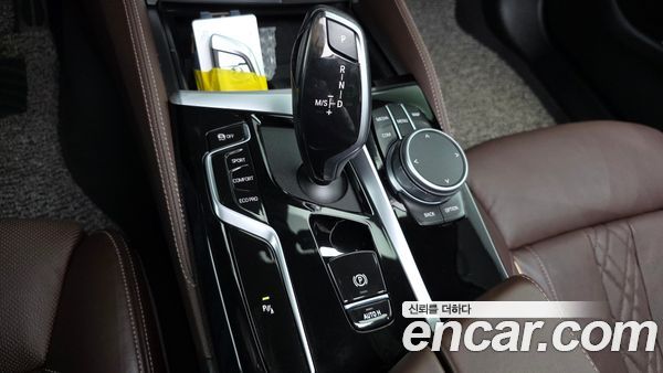 BMW 5 Series 2022, фото 9