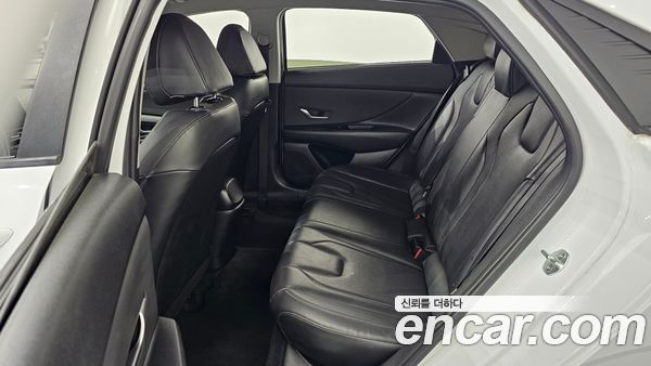 Hyundai Elantra 2021, фото 18