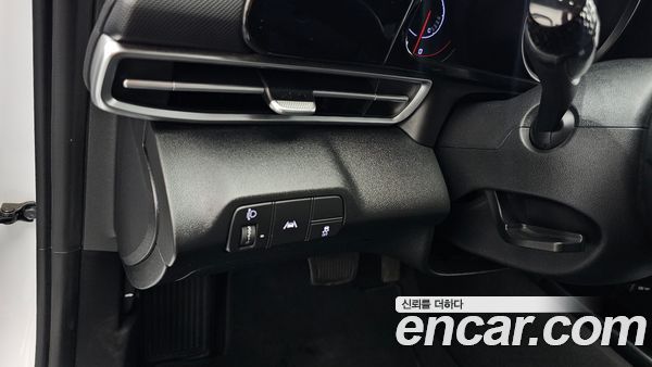 Hyundai Elantra 2021, фото 24