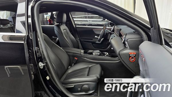 Mercedes-Benz A-Class 2021, фото 16