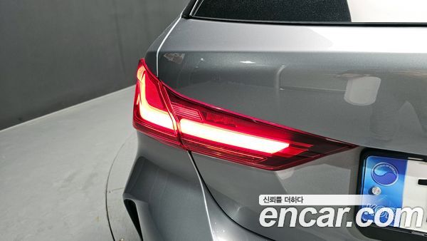 BMW 1 Series 2022, фото 8