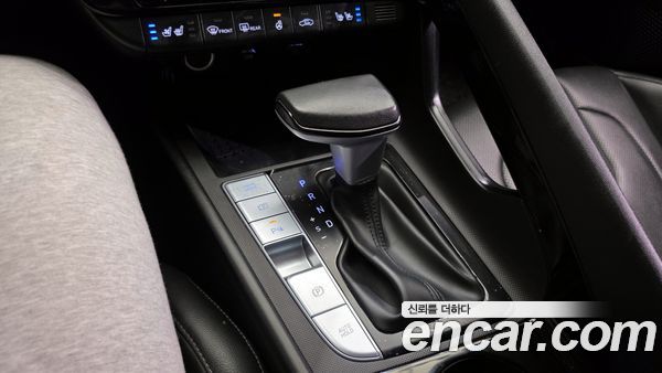 Hyundai Elantra 2023, фото 12