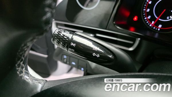 Hyundai Elantra 2023, фото 21
