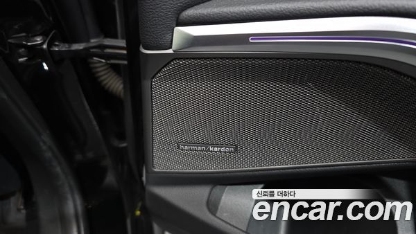 BMW 3 Series 2021, фото 30