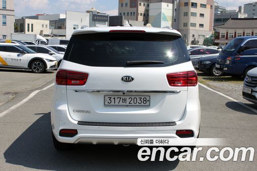 Kia Carnival 2020, фото 5