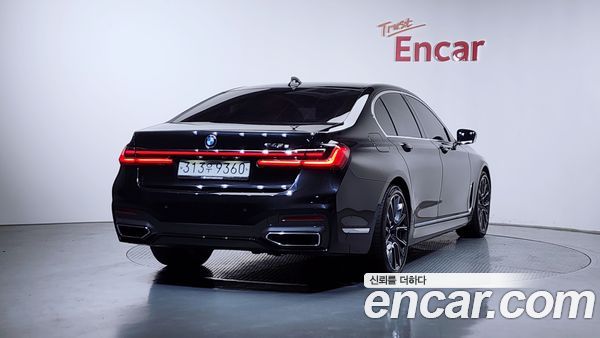 BMW 7 Series 2020, фото 2