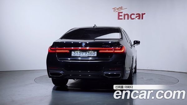 BMW 7 Series 2020, фото 4