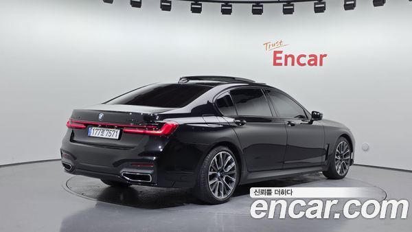 BMW 7 Series 2020, фото 2