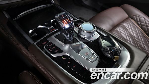 BMW 7 Series 2020, фото 9