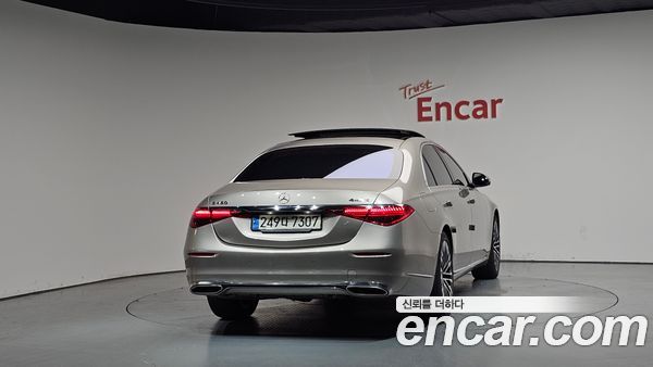 Mercedes-Benz S-Class 2022, фото 3