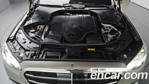 Mercedes-Benz S-Class 2022, фото 5