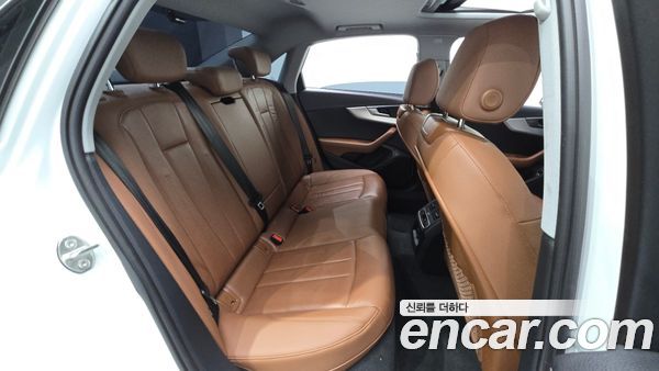 Audi A4 2023, фото 18
