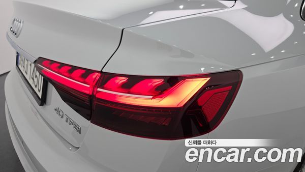 Audi A4 2023, фото 9