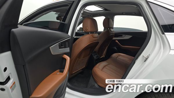Audi A4 2023, фото 16