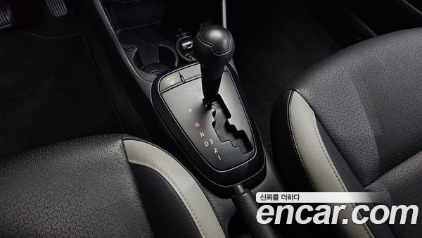 Kia Picanto 2023, фото 11