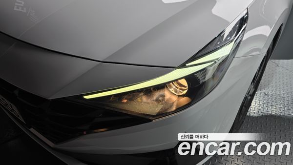 Hyundai Elantra 2023, фото 8