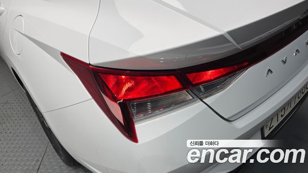 Hyundai Elantra 2023, фото 9
