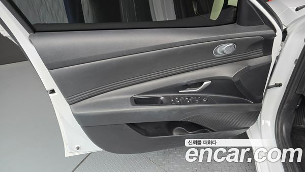 Hyundai Elantra 2023, фото 14