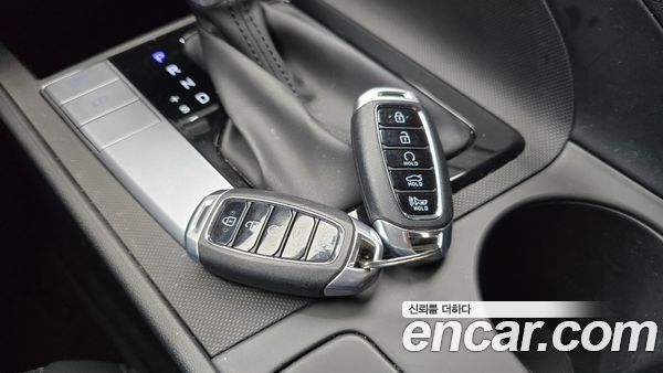 Hyundai Elantra 2023, фото 29