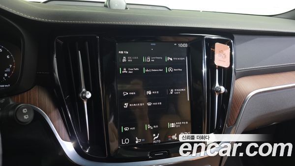 Volvo V60 2021, фото 21