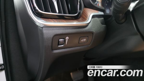 Volvo V60 2021, фото 32