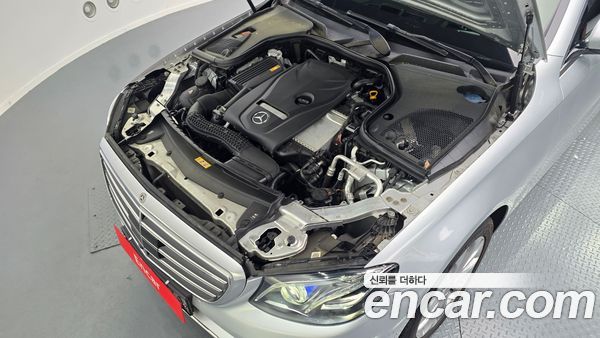 Mercedes-Benz E-Class 2020, фото 6