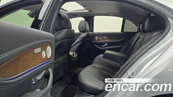 Mercedes-Benz E-Class 2020, фото 12