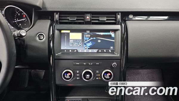 Land Rover Discovery 2020, фото 15