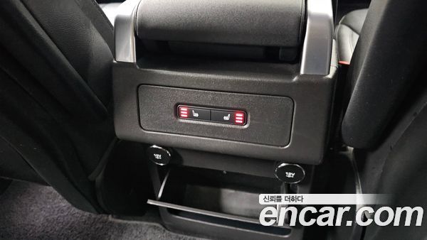 Land Rover Discovery 2020, фото 18