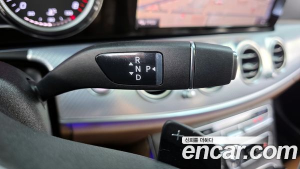 Mercedes-Benz E-Class 2020, фото 12