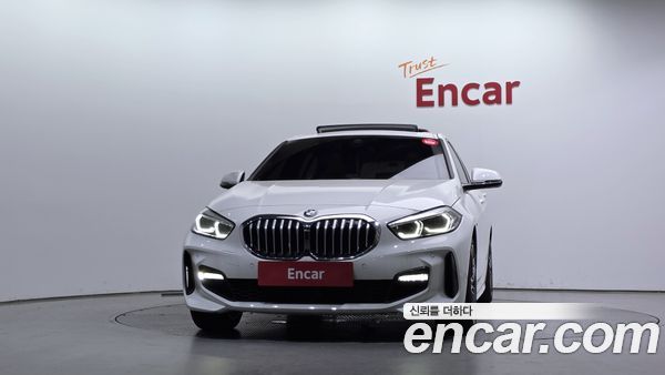BMW 1 Series 2023, фото 3